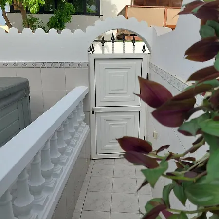 Jacuzzi House Sunflower