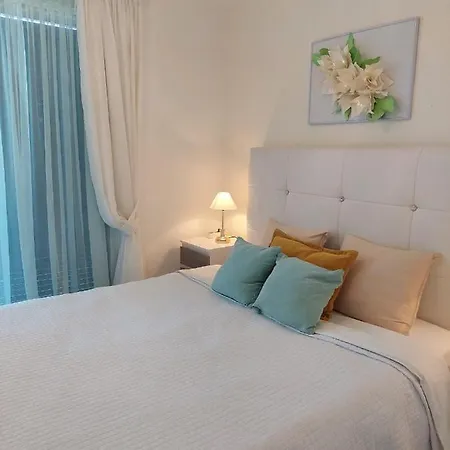 펜션 Jacuzzi House Sunflower 코스타델실렌시오